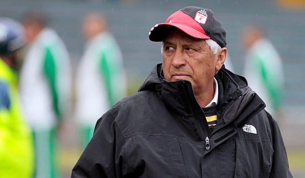 Histórico exentrenador del fútbol colombiano quiere comprar al Deportivo Pereira Histórico exentrenador del fútbol colombiano quiere comprar al Deportivo Pereira