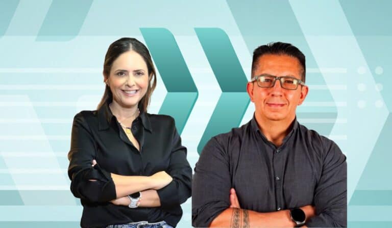 Home - Valora Analitik Melissa García Neira y Juan Carlos Gutiérrez Tibamoso, exdirectora y actual director de Vanguardia. Foto: Vanguardia.