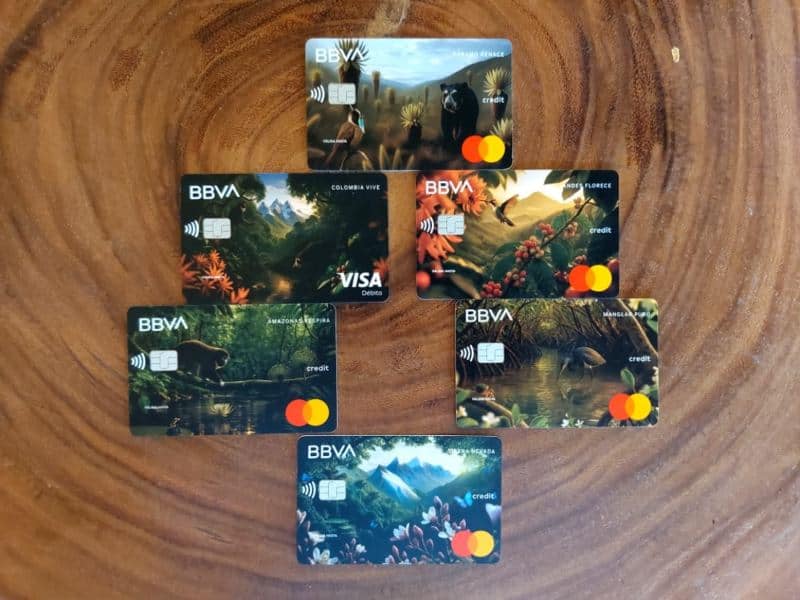 BBVA Colombia lanza portafolio de tarjetas para financiar restauración y conservación de ecosistemas Tarjetas del nuevo portafolio 'Colombia Vive' de BBVA. Foto: cortesía BBVA