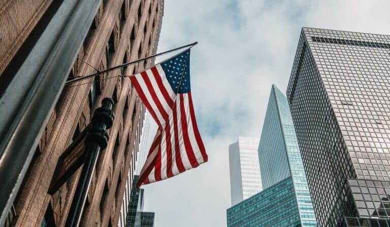 Premercado | Bolsas suben con inversores esperando dato clave de empleo en EE. UU. y reunión de Trump con petroleras Estados Unidos