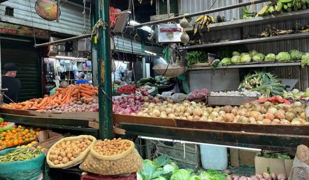 Entregan noticia pesimista para la inflación en Colombia: Reducción se ve lejana los datos que confirmarían que el salario mínimo sí le está pegando a la inflación en Colombia
