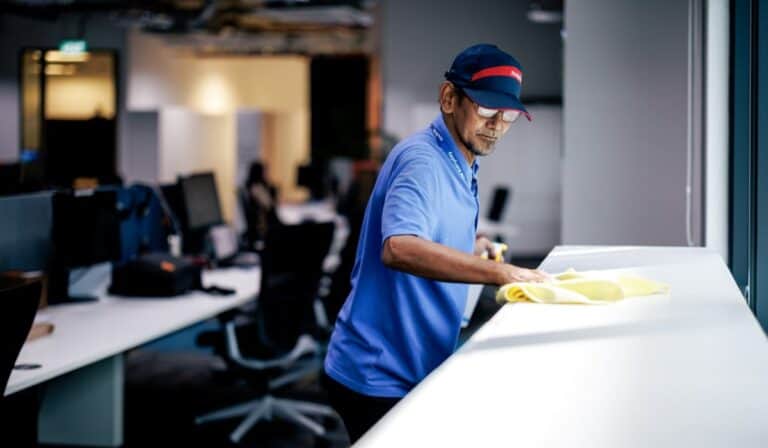 Multinacional anuncia más de 400 vacantes para Bogotá, Cali y Barranquilla; estos son los cargos Multinacional anuncia más de 400 vacantes para Bogotá, Cali y Barranquilla