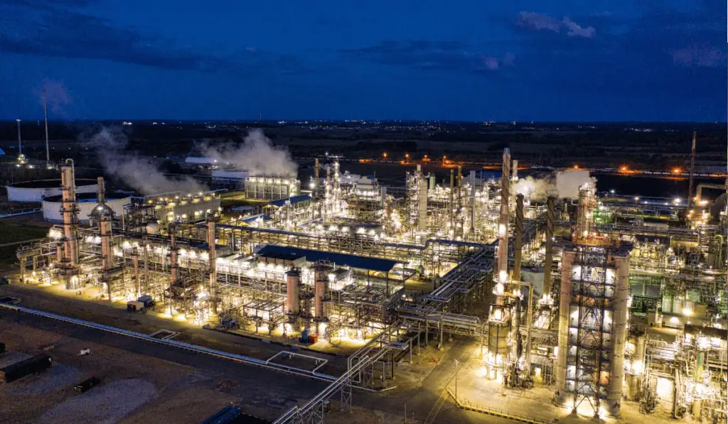 Industria petrolera venezolana sigue intacta tras los terremotos; las dificultades están en los cortes de energía Industria petrolera de Venezuela. Imagen: ©Tom Fisk de Pexels a través de Canva.com