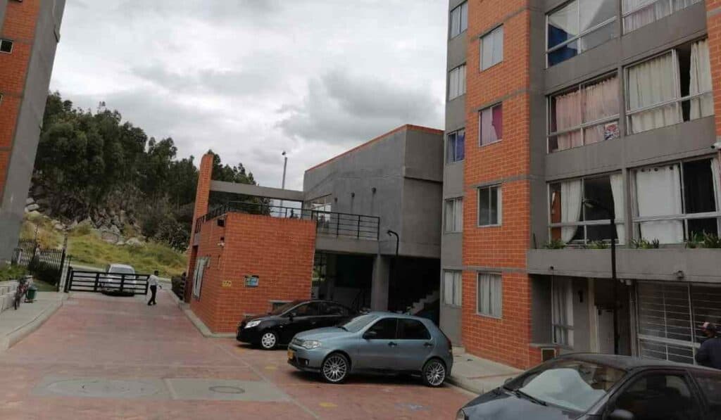 Arrendatario o propietario: Esta es la persona que debe pagar la cuota de administración en un conjunto Precio de la cuota de administración se debe establecer en contrato de arrendamiento