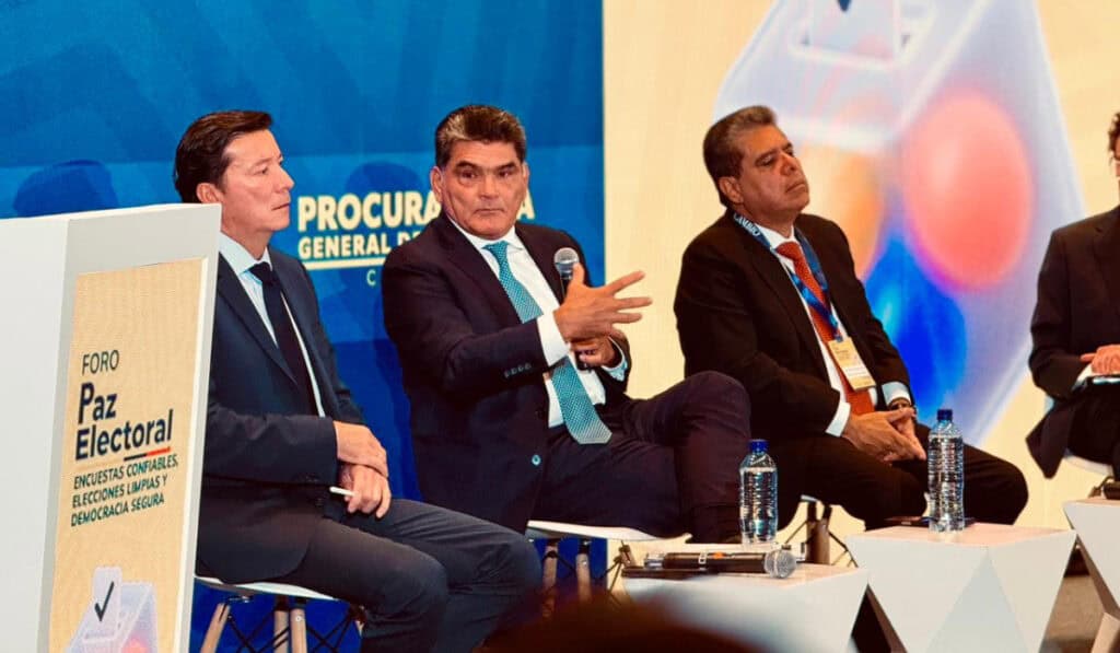 Órganos de control piden al CNE definir con urgencia quiénes pueden ser candidatos a la Presidencia Registrador Hernán Penagos, procurador Gregorio Eljach y contralor Carlos Hernán Rodríguez