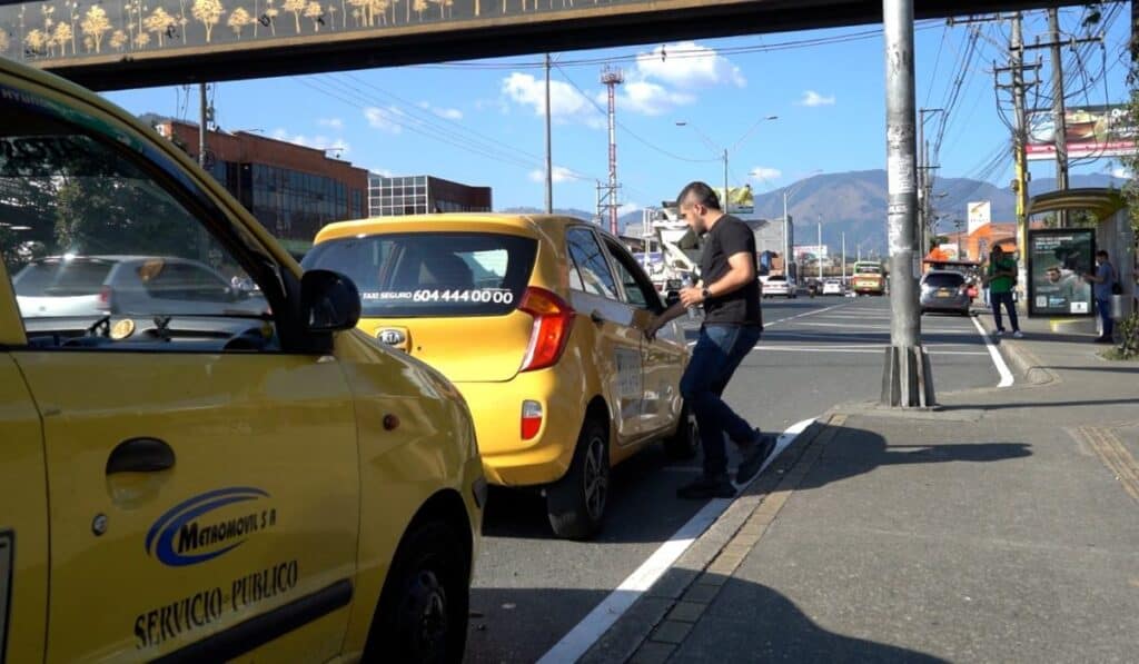 Así quedaron las nuevas tarifas de taxi en Medellín: regirán desde este 2 de febrero Taxi en Medellín