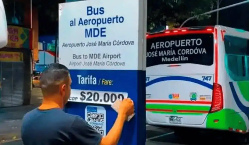 Ajustan tarifa en bus de Medellín al aeropuerto de Rionegro: ¿en cuánto quedó? Ajuste en la tarifa de transporte al aeropuerto de Medellín