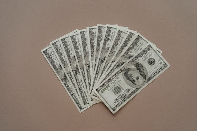 ¿Por qué está cayendo tanto el dólar en Colombia y qué esperar para el resto del año? El dólar ha perdido fuerza en el último año.