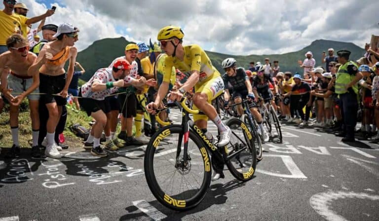 El ciclismo profesional arranca 2026 con presupuestos históricos y salarios récord El ciclismo profesional arranca 2026 con presupuestos históricos y salarios récord