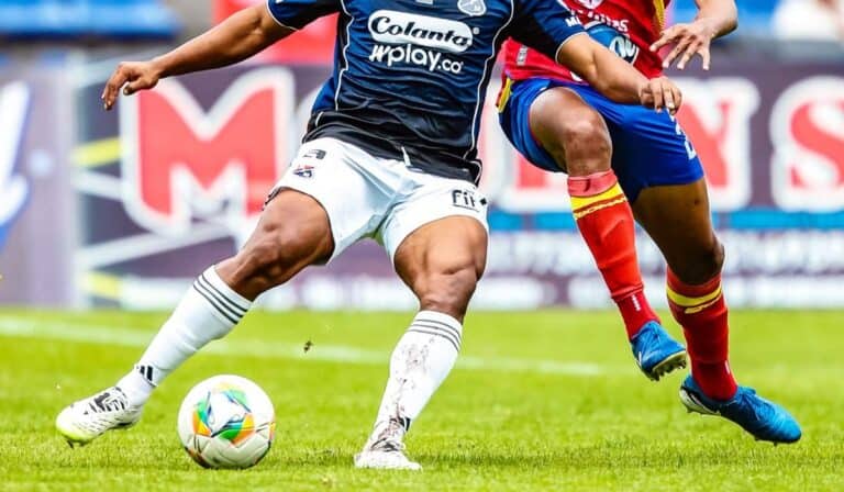 Un histórico del fútbol colombiano buscaría financiarse con venta de acciones a $2.000: Esto se sabe Un histórico del fútbol colombiano buscaría financiarse con venta de acciones a $2.000