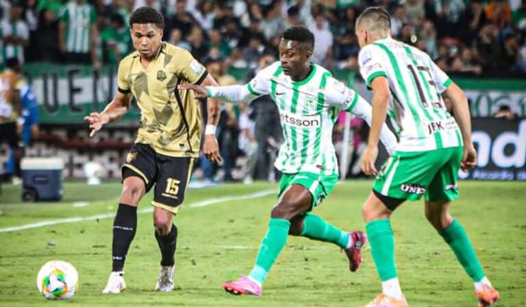 Un histórico estadio de Medellín volverá a recibir al fútbol profesional colombiano Un histórico estadio de Medellín volverá a recibir al fútbol profesional colombiano