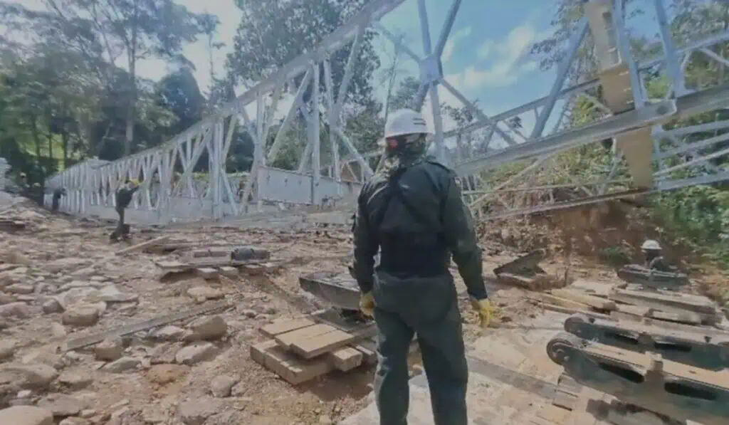 Así avanza la obra de emergencia para reconectar Antioquia y Córdoba en medio de la crisis climática Así avanza la obra de emergencia para reconectar Antioquia y Córdoba en medio de la crisis climática