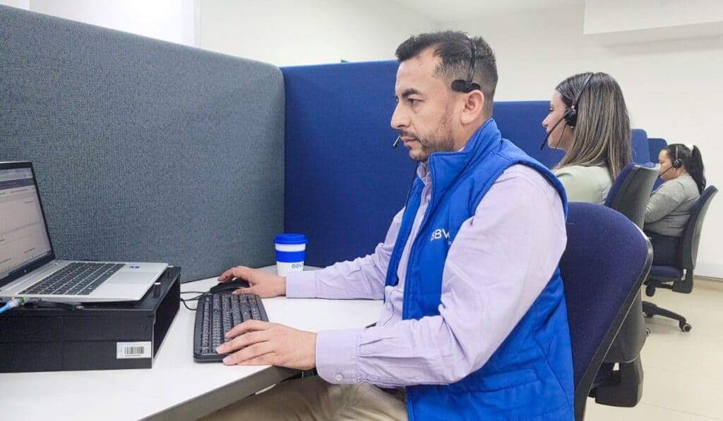 BBVA Colombia hizo importante inversión para crear modelo “híbrido” de atención: resolverá solicitudes en 12 minutos Así funciona BBVA Contigo, el modelo de atención híbrido que llega a Colombia