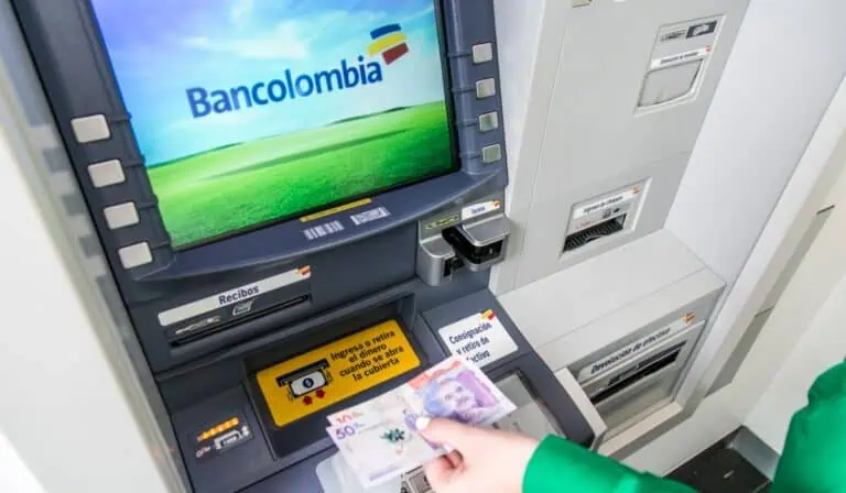 Bancolombia aún tiene fallas en servicios: presentan novedad respecto a retiro en cajeros