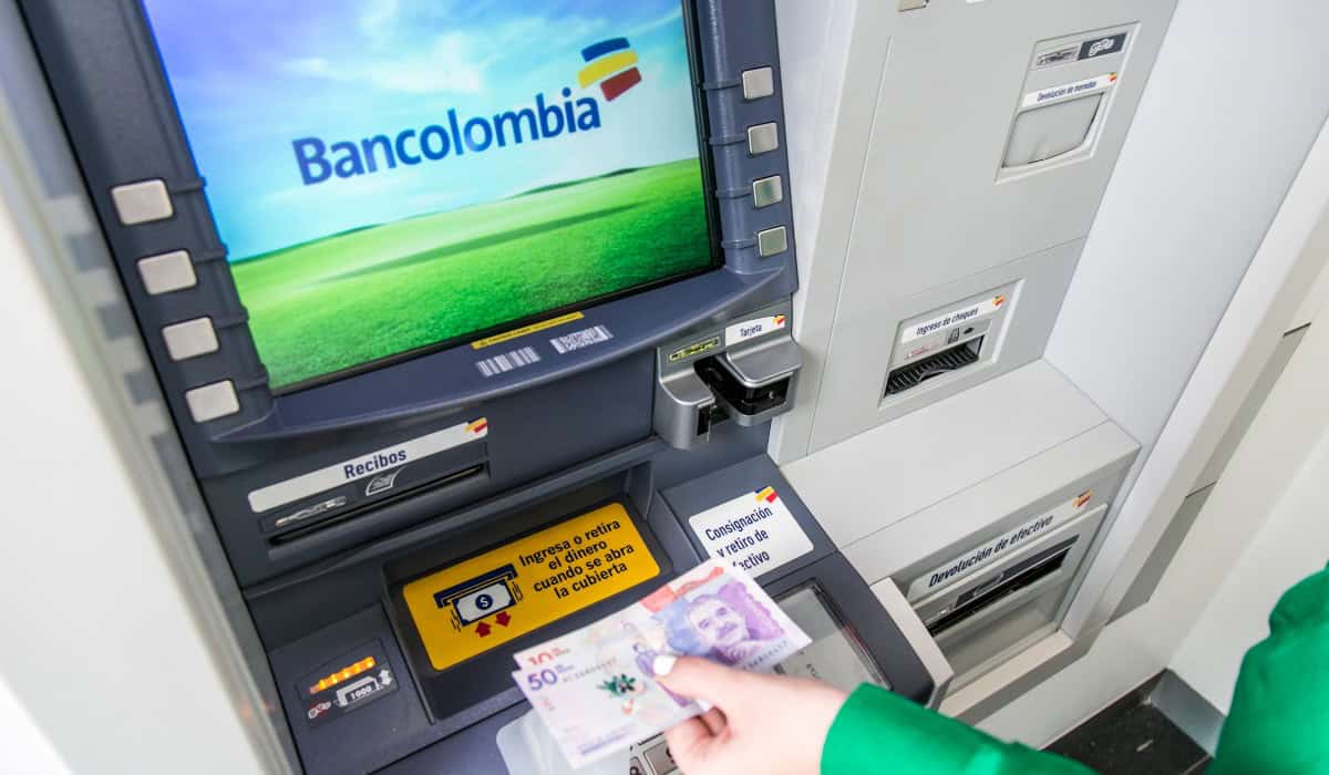 Bancolombia aún tiene fallas en servicios: presentan novedad respecto a retiro en cajeros 