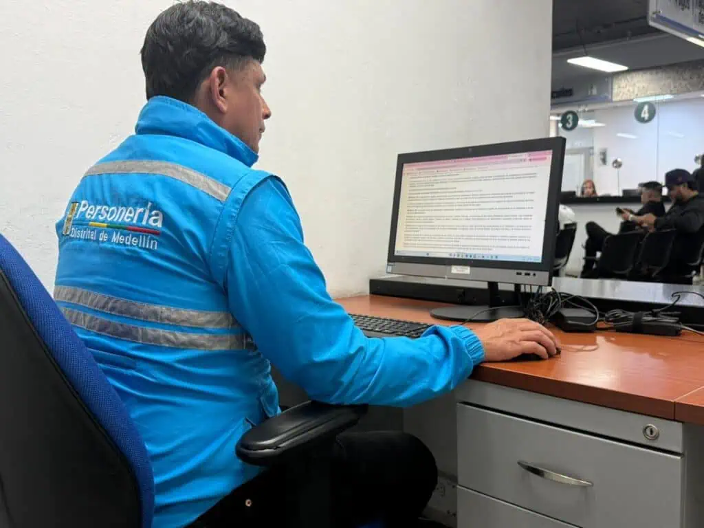 Medellín lanzó nuevo centro de conciliación para atención rápida en accidentes de tránsito: Así opera Medellín lanzó nuevo centro de conciliación para atención rápida en accidentes de tránsito: Así opera