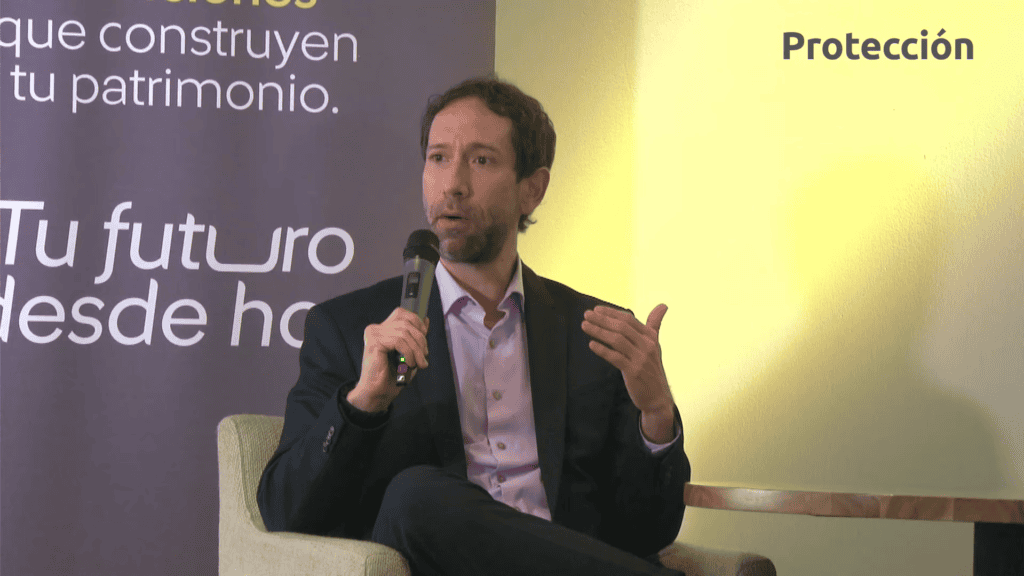 Codirector Villamizar revela razones por las que el BanRep subió tasas hasta 10,25 %: podrían venir nuevos ajustes Codirector Mauricio Villamizar durante el evento Visión Protección 2026