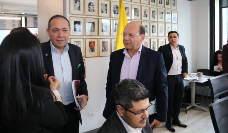 Ahora | Revelan primeros acuerdos de empresarios y trabajadores para nuevo decreto del salario mínimo 2026 salario mínimo 2026