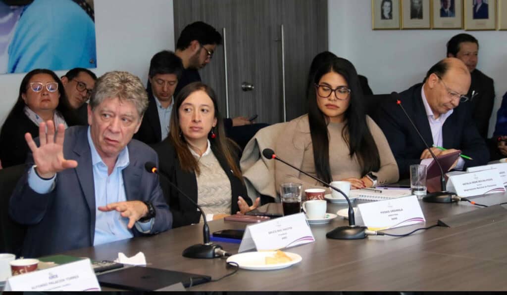 Discusión del salario mínimo.