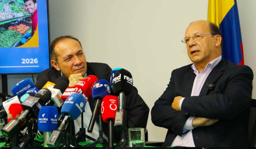 ¿Por qué el salario mínimo en Colombia seguiría siendo de $2.000.000? Discusión del salario mínimo.