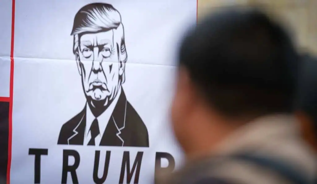 Trump responde a Corte Suprema con arancel global de 10 % Donald Trump