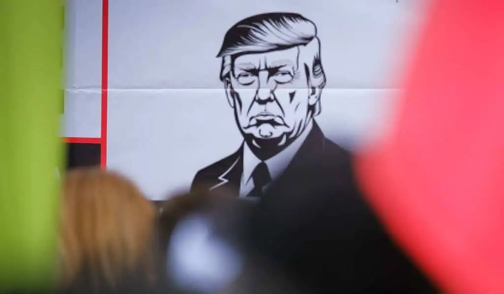 Premercado | Trump advierte nuevos ataques contra Irán si no acepta un acuerdo para reabrir el estrecho de Ormuz Donald Trump