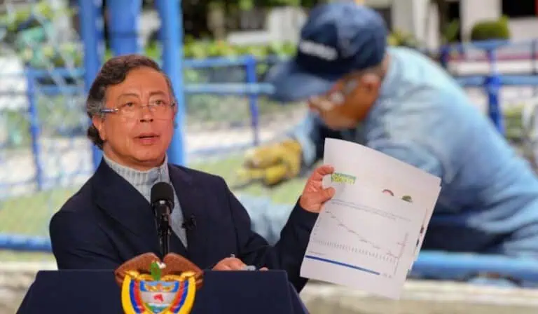 Se acaban los aumentos desproporcionados del salario mínimo: Gobierno De la Espriella revela cómo lo definirá
