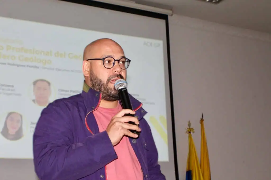 Entrevista | Llanos Orientales, Putumayo y Magdalena tienen potencial para producir más petróleo y gas en Colombia "La expansión de hidrocarburos no riñe con la transición energética", dijo el director de la Asociación Colombiana de Geólogos.