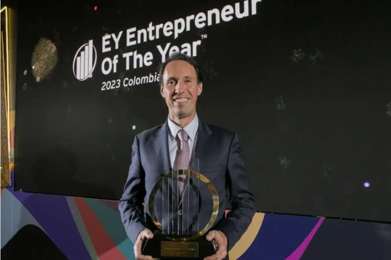 EY celebra en 2026 el legado del Emprendedor del Año en Colombia: Valora Analitik se une como aliado clave Ganador Máster Juan Felipe Montoya