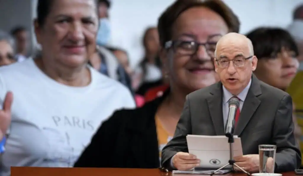 Más voces se suman para aplazar entrada en vigor de la reforma pensional Gerente Villar habla de la reforma pensional(1)