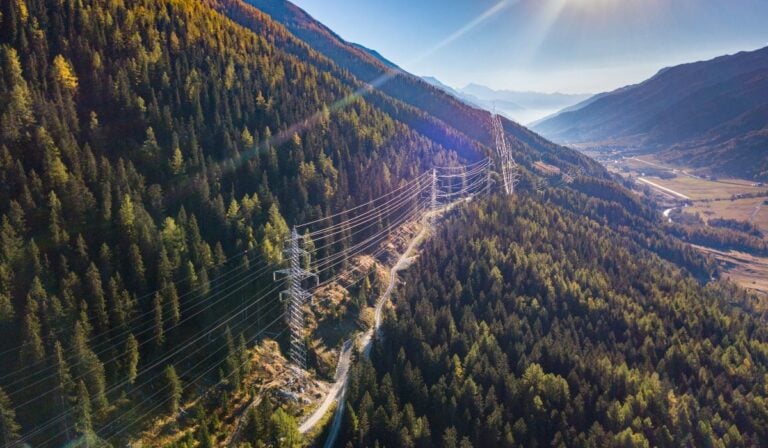 Hitachi Energy fue nombrada líder global en gestión del rendimiento de activos para empresas de servicios públicos IDC MarketScape nombra a Hitachi Energy líder global en gestión del rendimiento de activos para empresas de servicios públicos