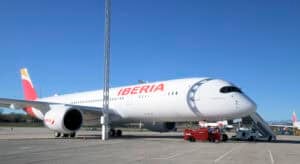 Home - Valora Analitik El Airbus A350 permite mayor eficiencia en consumo de combustible y reducción de emisiones frente a modelos anteriores. Foto: Iberia.