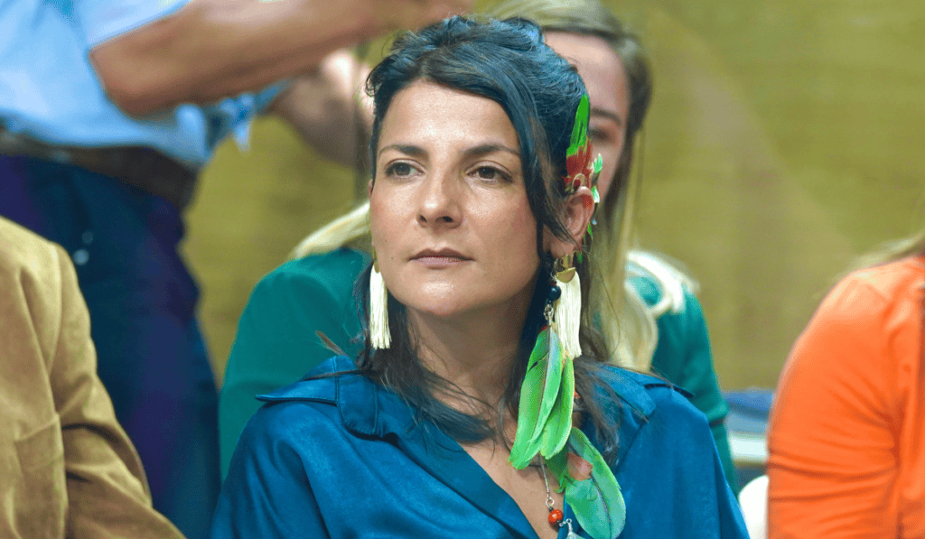 Exclusiva | Gobierno frena reventa de puntos de energía y avanza en veto a petróleo y gas en el Amazonas: MinAmbiente Exclusiva | Gobierno frena reventa de puntos de energía y avanza en veto a petróleo y gas en el Amazonas: MinAmbiente