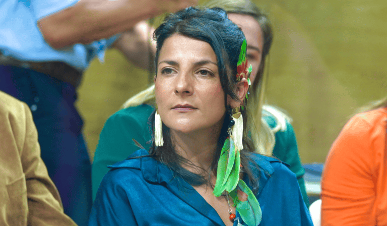 Exclusiva | Gobierno frena reventa de puntos de energía y avanza en veto a petróleo y gas en el Amazonas: MinAmbiente Exclusiva | Gobierno frena reventa de puntos de energía y avanza en veto a petróleo y gas en el Amazonas: MinAmbiente