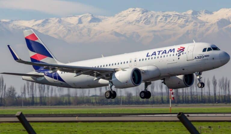 Latam se posiciona por segundo año consecutivo entre las aerolíneas más sostenibles del mundo, según S&P Global Latam se posiciona por segundo año consecutivo entre las aerolíneas más sostenibles del mundo, según S&P Global