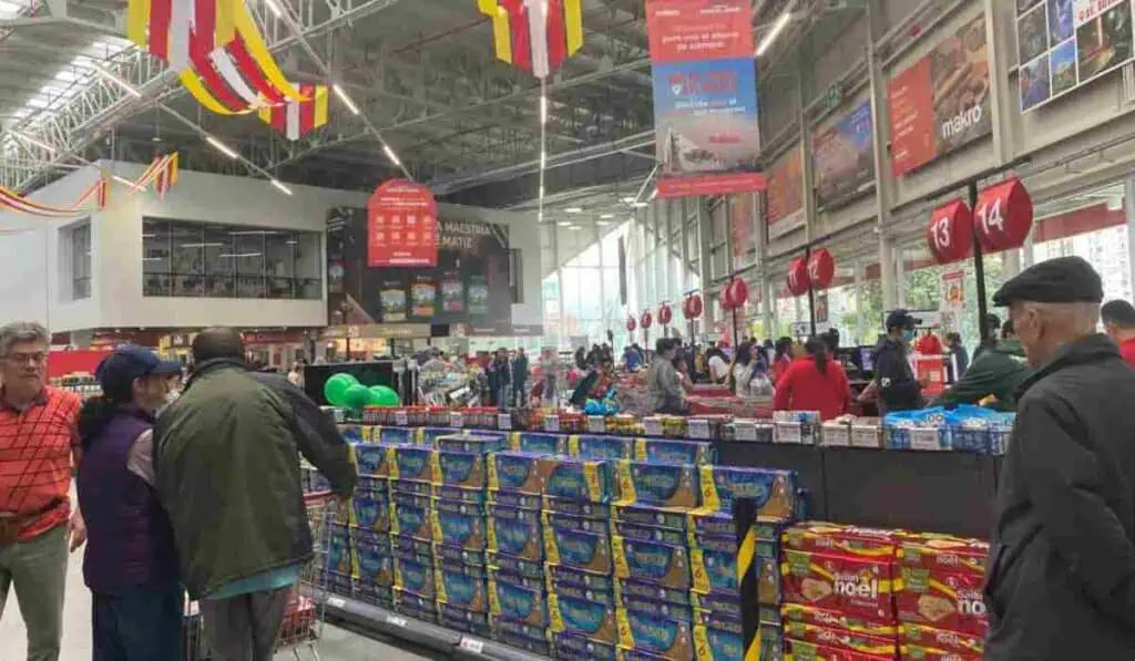 Tradicional supermercado sacó promoción de pescados y mariscos de alta calidad previo a Semana Santa Makro sacó nuevos descuentos de hasta el 80 %