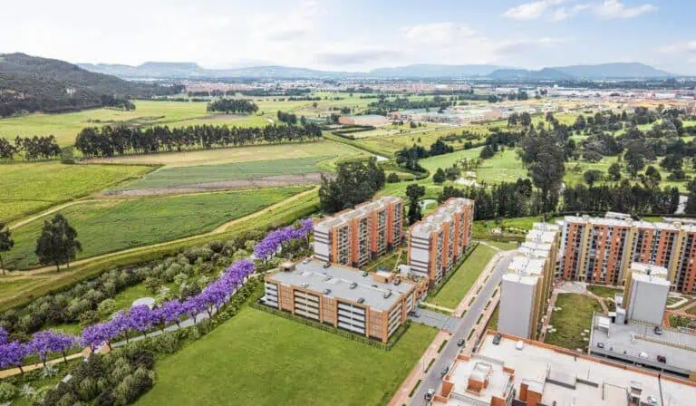 Nuevo proyecto de vivienda VIS a las afueras de Bogotá en eje estratégico de la calle 13 y el Regiotram