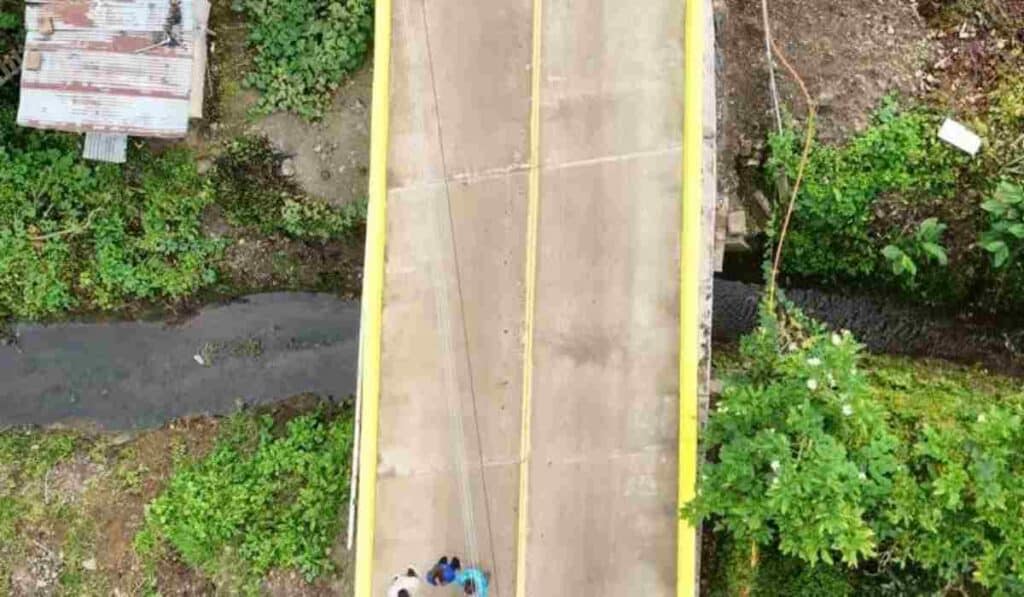 Nueva megaobra en Cundinamarca acabará con trancón de camiones: Pasará por importante río Obra de puente en Granada Cundinamarca