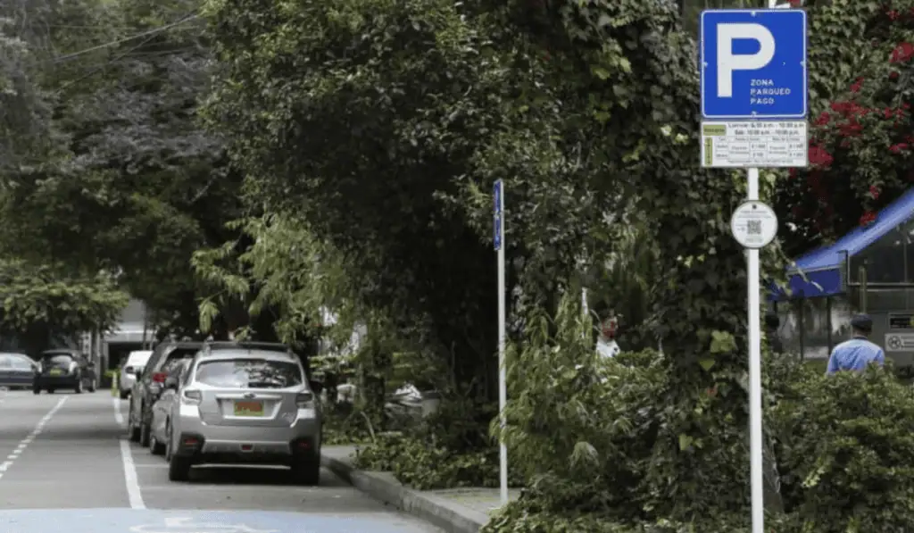 Parquear en las calles de Bogotá valdrá más de $20.000 por hora: estos son los nuevos precios de las zonas públicas Parquear en las calles de Bogotá valdrá más de $20.000 por hora: estos son los nuevos precios de las zonas públicas