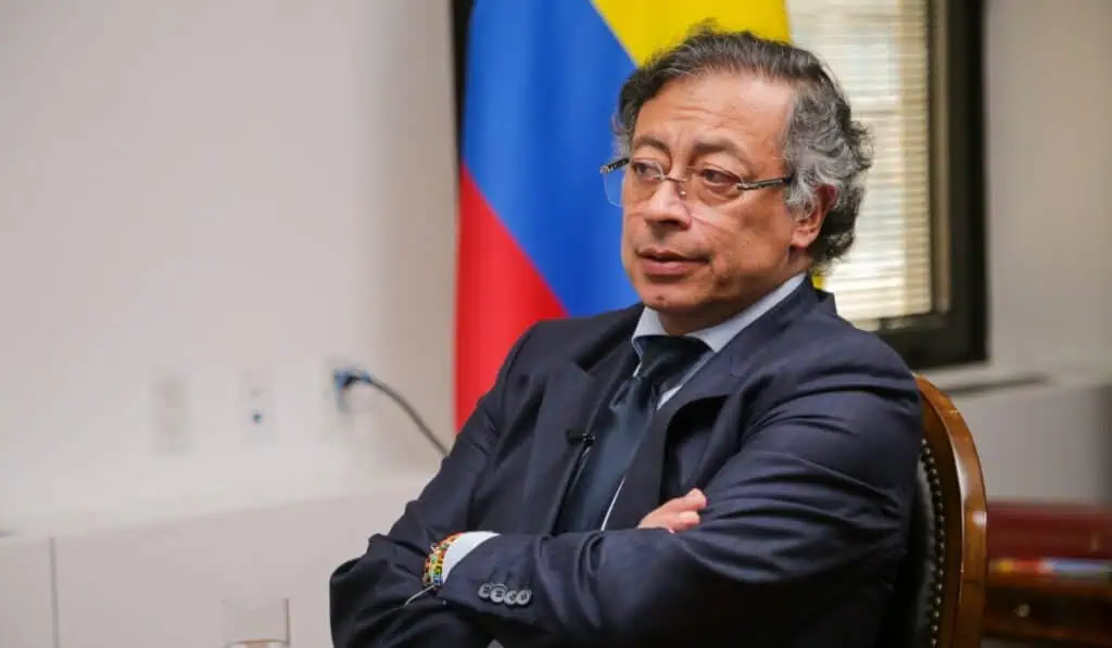 Gobierno Petro entrega detalles de cómo convocaría comisión para volver a subir el salario mínimo Presidente Gustavo Petro. Imagen: Presidencia.