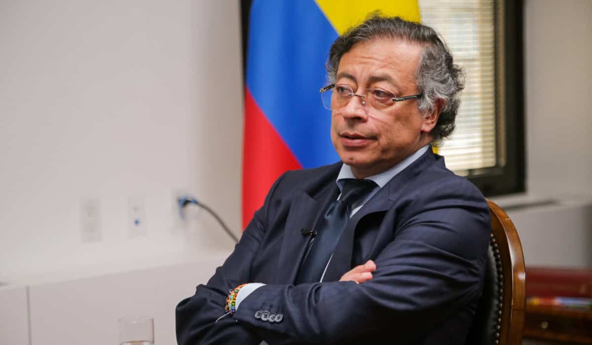 En medio de crisis fiscal, Petro revive un impuesto al patrimonio que había eliminado en 2022 y genera incertidumbre