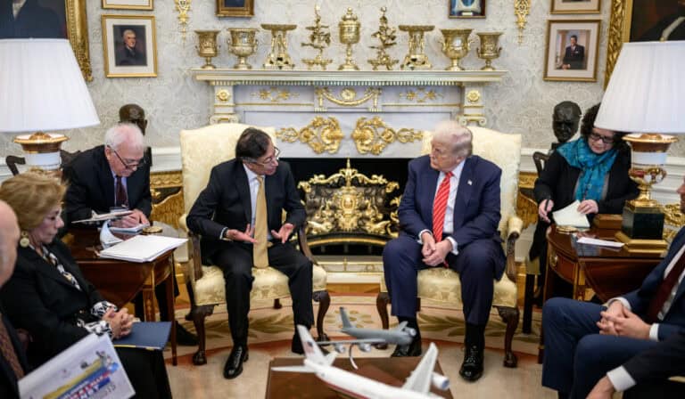 Petro: Trump estaría dispuesto a revisar sanciones para habilitar negocios entre Ecopetrol y PDVSA Presidente Gustavo Petro y presidente de Estados Unidos, Donald Trump (2)