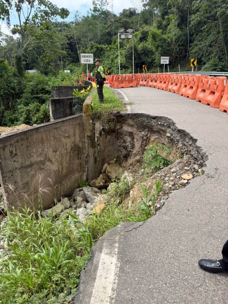 Punto crítico afectado por derrumbes en megavía clave en Santander recibió aval para su construcción Punto crítico afectado por derrumbes en megavía clave en Santander recibió aval para su construcción