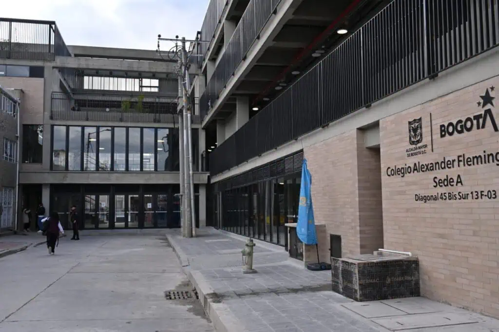 colegio distrital Alexander Fleming al sur de Bogotá colegio distrital Alexander Fleming al sur de Bogotá