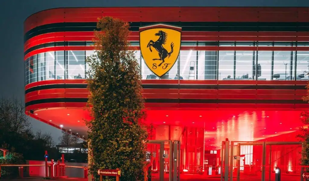 Una sola escudería de la F1 ya factura el equivalente al 14 % de todo el negocio automotor colombiano Una sola escudería de la F1 ya factura el equivalente al 14 % de todo el negocio automotor colombiano