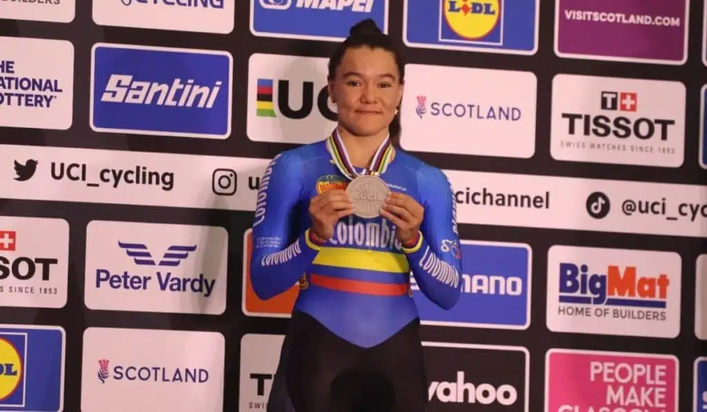 Duro golpe al ciclismo colombiano: Figura es sancionada durante 18 meses por la UCI Duro golpe al ciclismo colombiano: Figura es sancionada durante 18 meses por la UCI