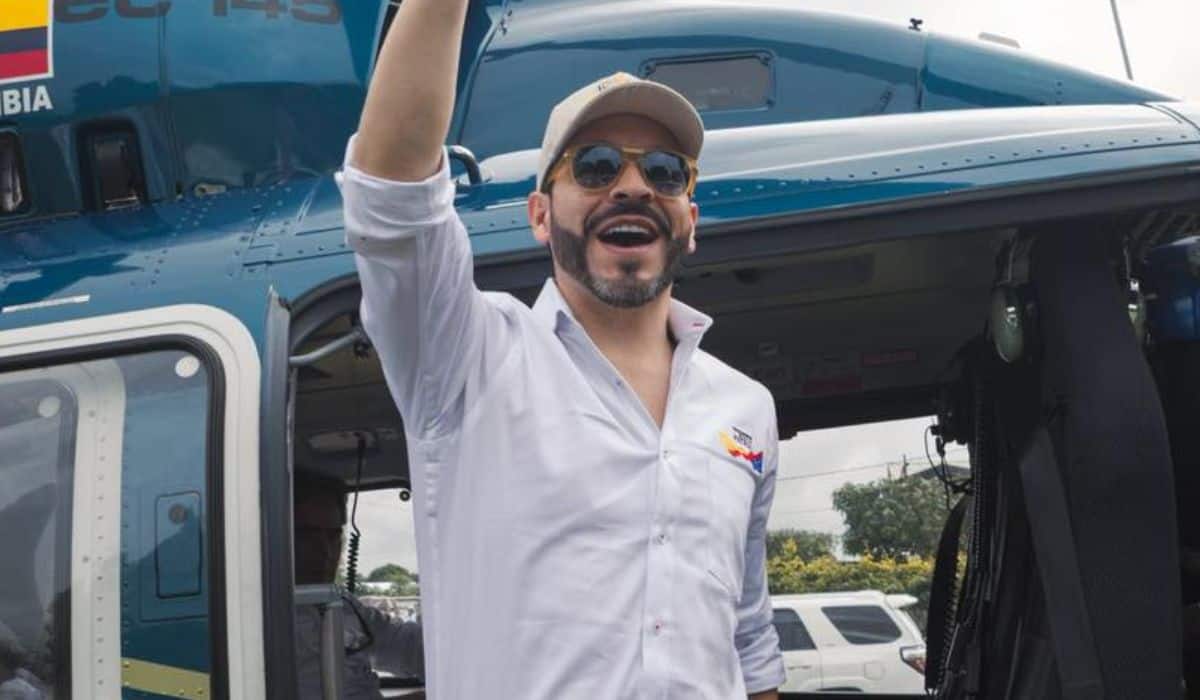 Home - Valora Analitik Abelardo de la Espriella, candidato presidencial por el movimiento Defensores de la Patria