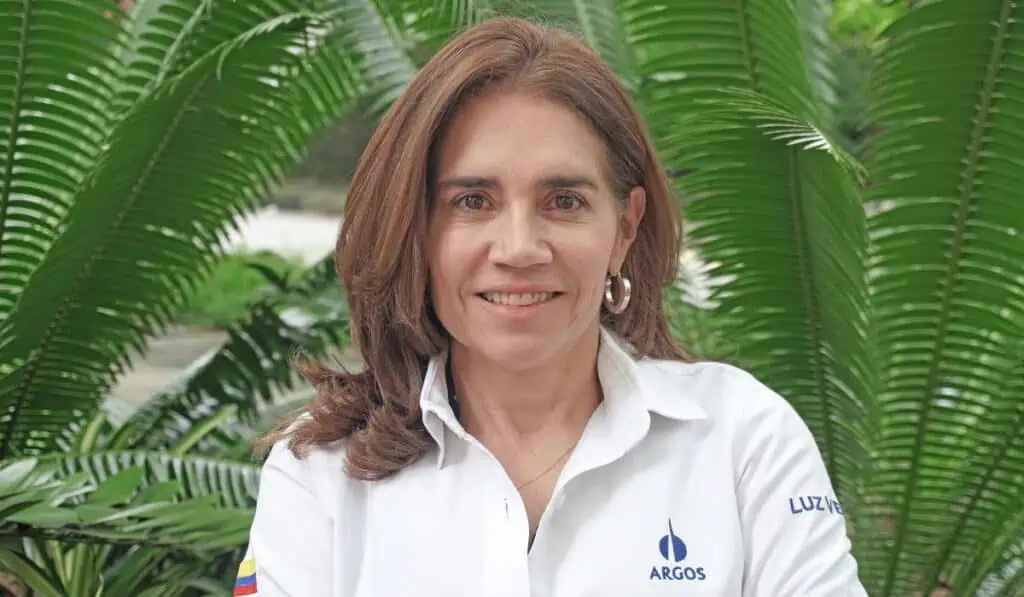 El 71 % de los ingresos de Cementos Argos provienen de productos con atributos ambientales Claudia Ochoa, gerente de Seguridad, Ambiente y Comunidades de la Regional Colombia de Argos.