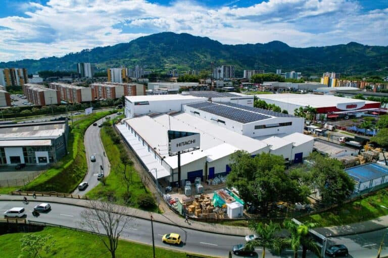 Multinacionales suizas invierten más de US$9.800 millones en Colombia: ya generan 14.000 empleos Multinacionales suizas invierten más de US$9.800 millones en Colombia: ya generan 14.000 empleos