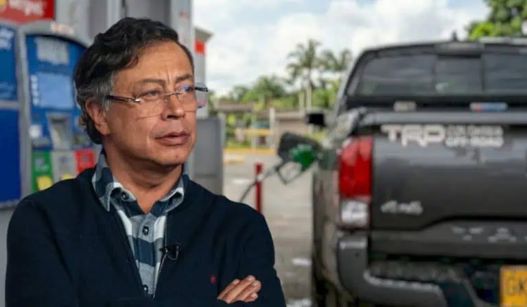 Gobierno Petro busca aprobar radical cambio para fijar precio del ACPM en Colombia